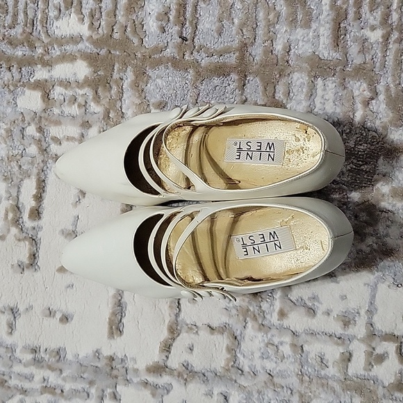 Shoes - Picture 4 of 4